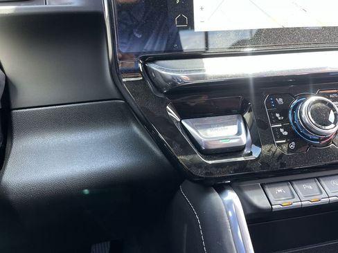 New 2026 GMC Sierra 1500 Denali Ultimate AWD/4WD image 17