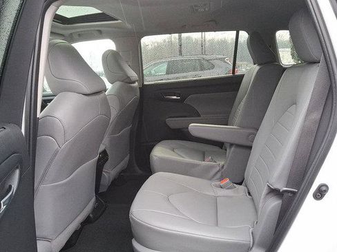 Certified 2026 Toyota Highlander XLE image 22