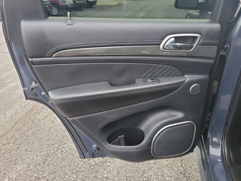 Used 2017 Jeep Grand Cherokee SRT AWD/4WD image 17