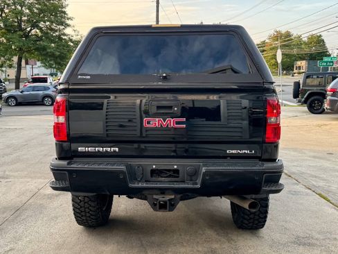 Used 2016 GMC Sierra 2500 Denali AWD/4WD image 4