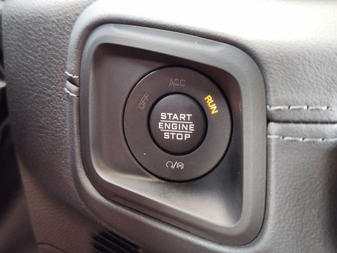 Used 2026 Jeep Gladiator Mojave AWD/4WD image 30
