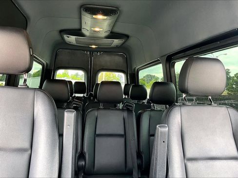Used 2022 Mercedes-Benz Sprinter 2500 image 36