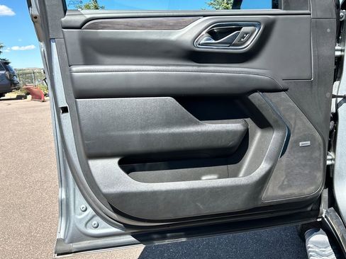 Used 2023 Chevrolet Tahoe Z71 w/ Z71 Off-Road Package image 26