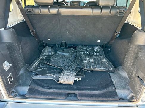 Used 2016 Jeep Wrangler Unlimited Sahara w/ Connectivity Group image 14