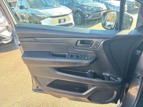 Used 2024 Honda Odyssey EX-L image 30