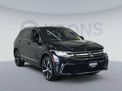 Used 2022 Volkswagen Tiguan SEL R-Line AWD/4WD image 2