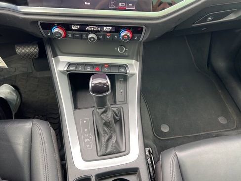 Used 2022 Audi Q3 2.0T Premium image 17
