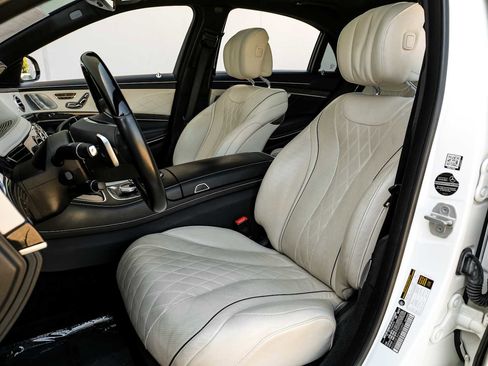 Used 2017 Mercedes-Benz S 550 Sedan image 34