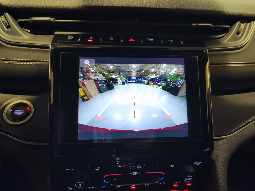 Used 2023 Jeep Grand Cherokee Altitude AWD/4WD image 19