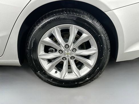 Used 2020 Chevrolet Malibu LT image 33