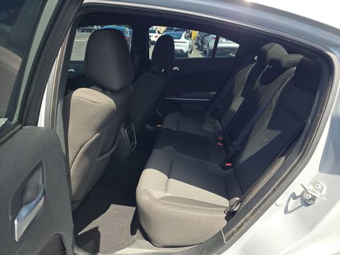 Used 2022 Dodge Charger SXT RWD image 17