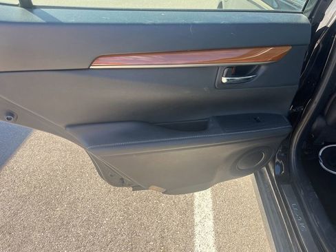 Used 2014 Lexus ES 300h w/ Luxury Package w/Bamboo Trim FWD image 23