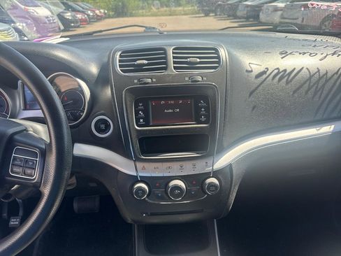 Used 2016 Dodge Journey SE w/ Flexible Seating Group FWD image 10