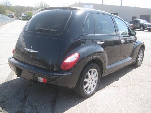 Used 2007 Chrysler PT Cruiser Touring w/ Fleet Value Group I FWD image 5