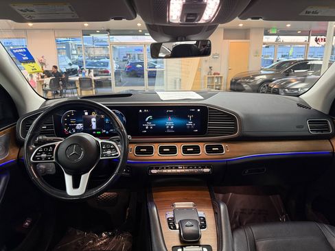 Used 2020 Mercedes-Benz GLS 450 4MATIC image 10