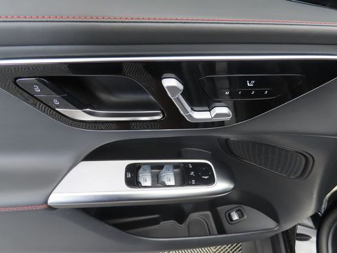 Used 2024 Mercedes-Benz GLC 43 AMG 4MATIC image 23