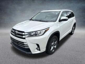 Used 2018 Toyota Highlander Limited Platinum AWD/4WD video 1