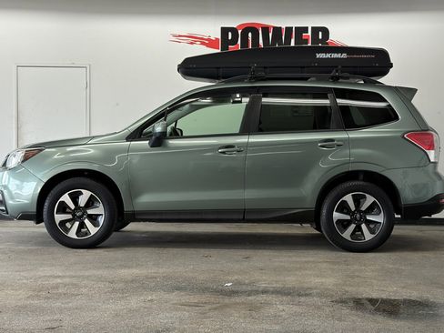 Used 2017 Subaru Forester 2.5i Premium image 6