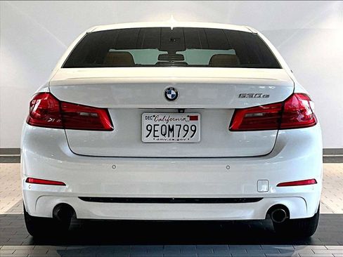 Used 2019 BMW 530e w/ Convenience Package RWD image 9