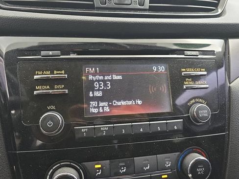 Used 2017 Nissan Rogue Sport S FWD image 22