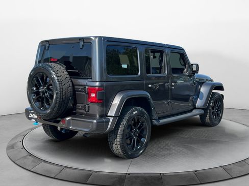 Used 2021 Jeep Wrangler Unlimited Sahara AWD/4WD image 7
