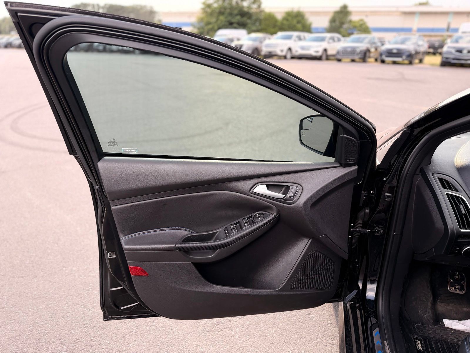 Used 2017 Ford Focus RS AWD/4WD image 22