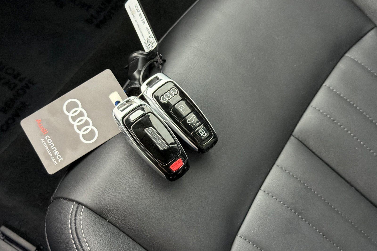Used 2024 Audi Q8 e-tron Premium AWD/4WD image 24
