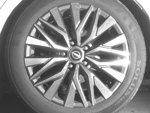 Used 2025 Nissan Altima 2.5 SV image 11