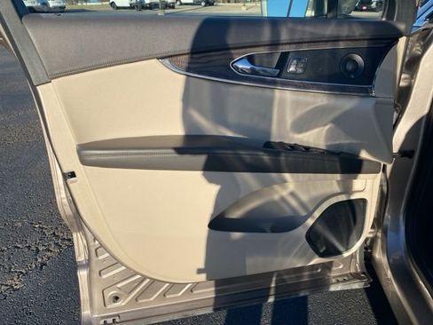 Used 2020 Lincoln Nautilus Reserve image 10