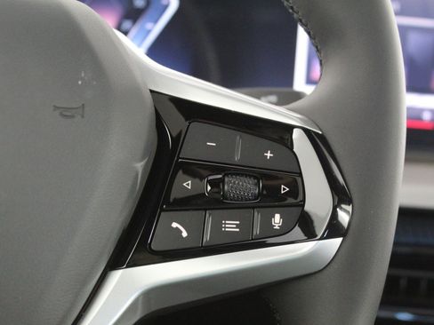 New 2025 BMW i4 xDrive40i image 32