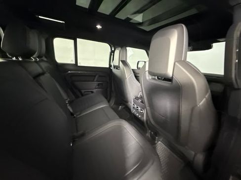 Used 2025 Land Rover Defender 110 AWD/4WD image 43