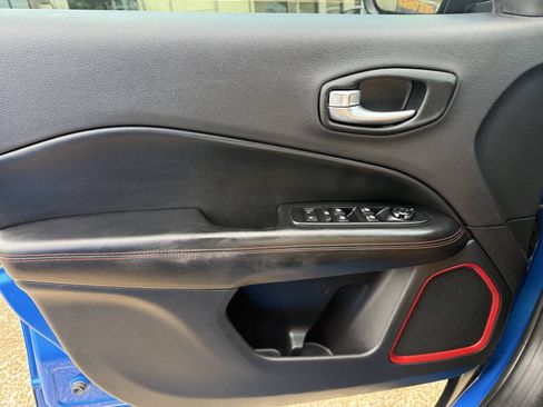 Used 2021 Jeep Compass Trailhawk AWD/4WD image 17