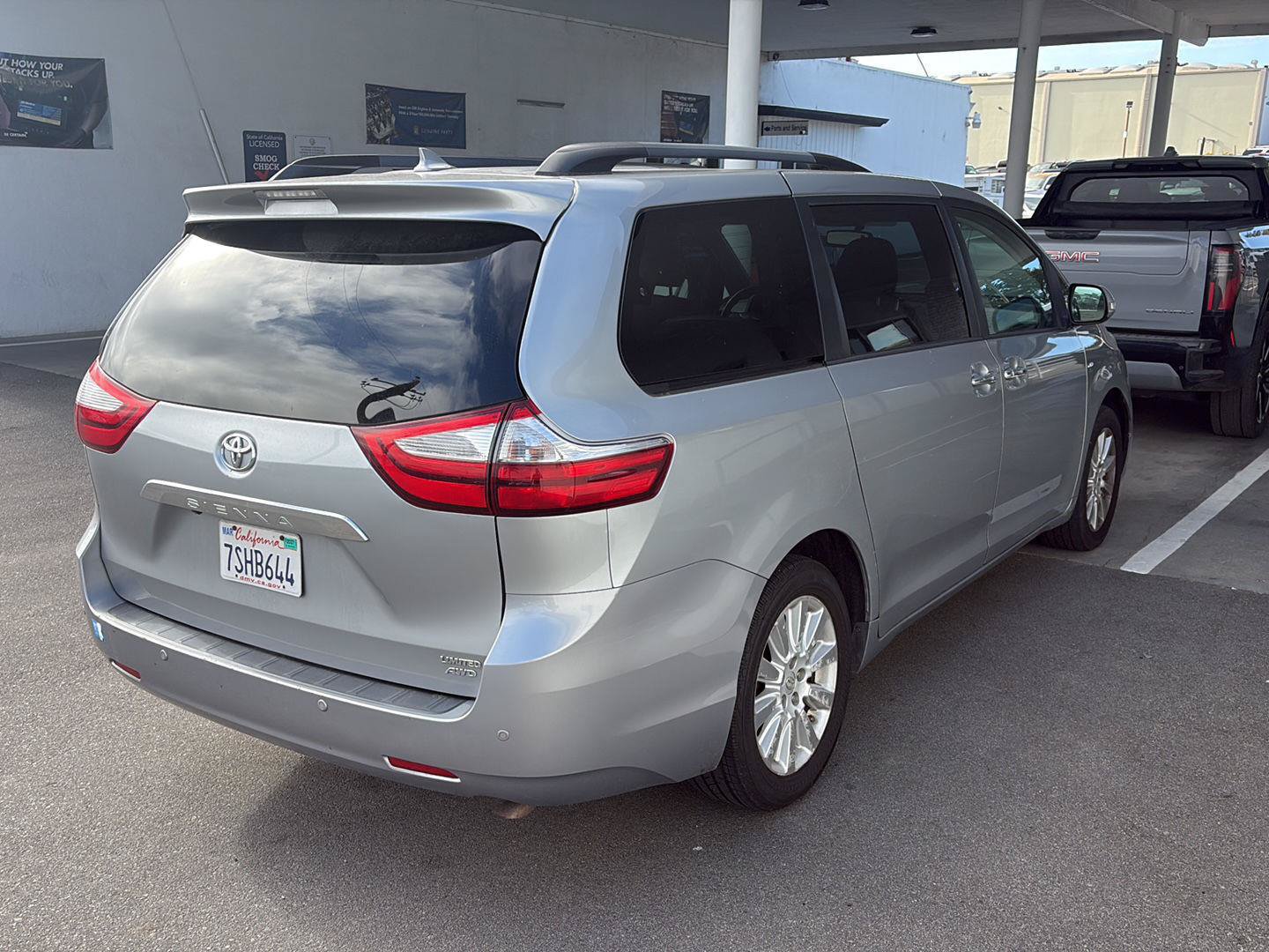 Used 2016 Toyota Sienna Limited AWD/4WD image 3
