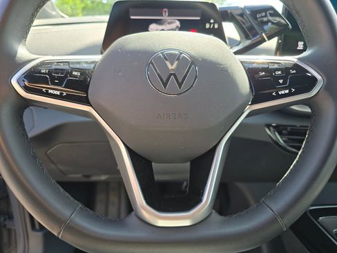Certified 2024 Volkswagen ID.4 2WD image 28