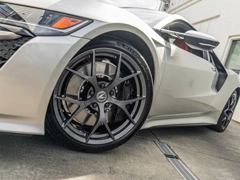 Used 2018 Acura NSX AWD/4WD image 4