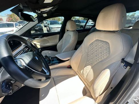 Used 2023 BMW 530i w/ Convenience Package RWD image 8