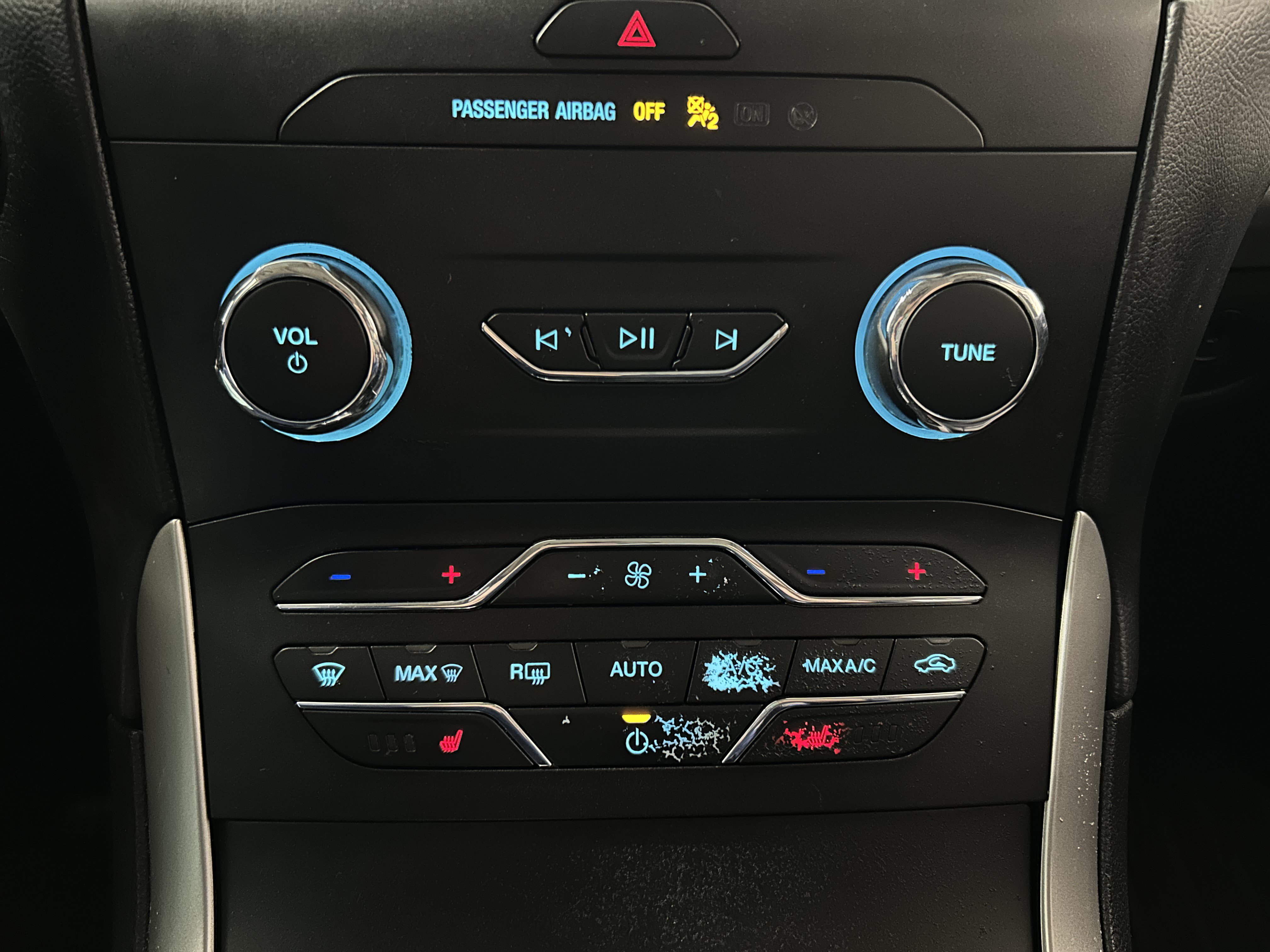 Used 2020 Ford Edge SEL w/ Convenience Package AWD/4WD image 10