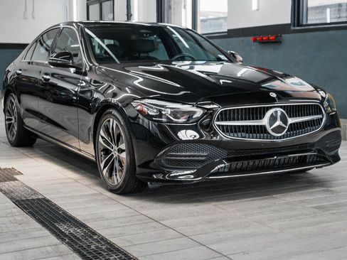 Used 2022 Mercedes-Benz C 300 4MATIC Sedan image 3