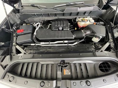 Used 2022 Chevrolet Silverado 1500 LT AWD/4WD image 47