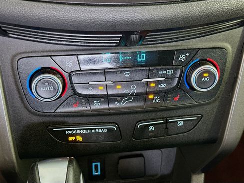 Used 2019 Ford Escape SEL FWD image 15