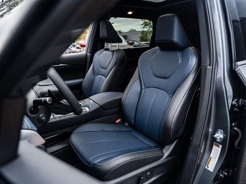 New 2026 INFINITI QX60 Sport w/ Dark Cargo Package image 17