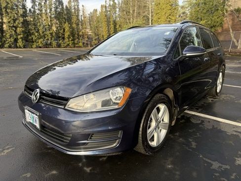 Used 2015 Volkswagen Golf TDI S image 1