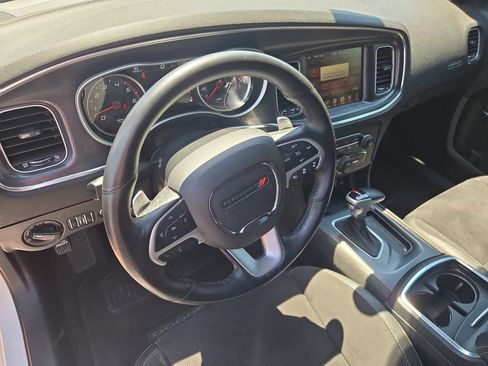 Used 2016 Dodge Charger R/T Scat Pack w/ Technology Group RWD image 10