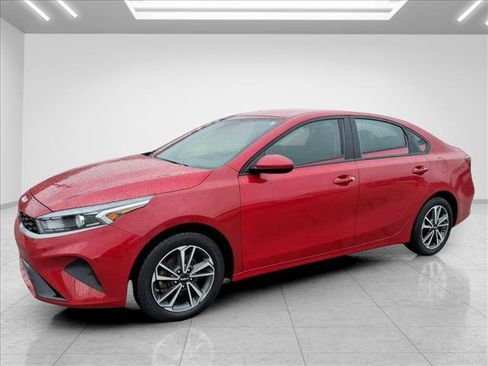 Used 2024 Kia Forte LXS FWD image 5