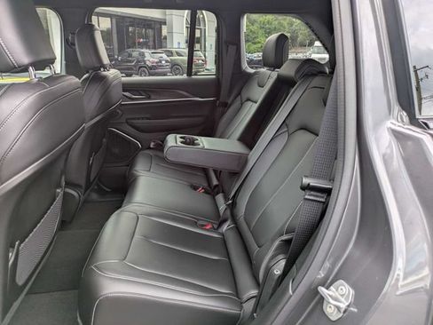 Used 2026 Jeep Grand Cherokee Limited w/ Limited Altitude Package RWD image 14