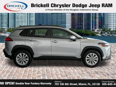 Used 2024 Toyota Corolla Cross LE w/ Moonroof Package FWD image 10