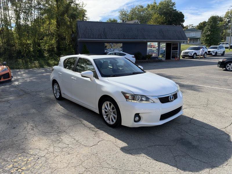 Used 2011 Lexus CT 200h Premium w/ Premium Audio Pkg FWD image 3