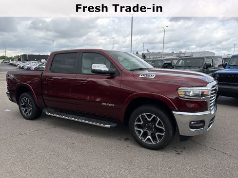 Used 2025 RAM 1500 Laramie AWD/4WD image 12