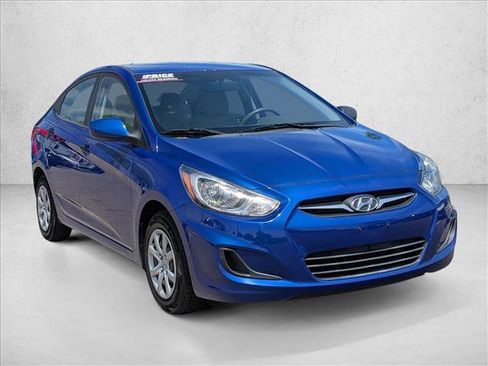 Used 2012 Hyundai Accent GLS w/ Comfort Pkg 2 FWD image 3
