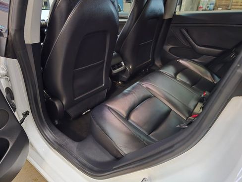 Used 2021 Tesla Model 3 Standard Range Plus image 11